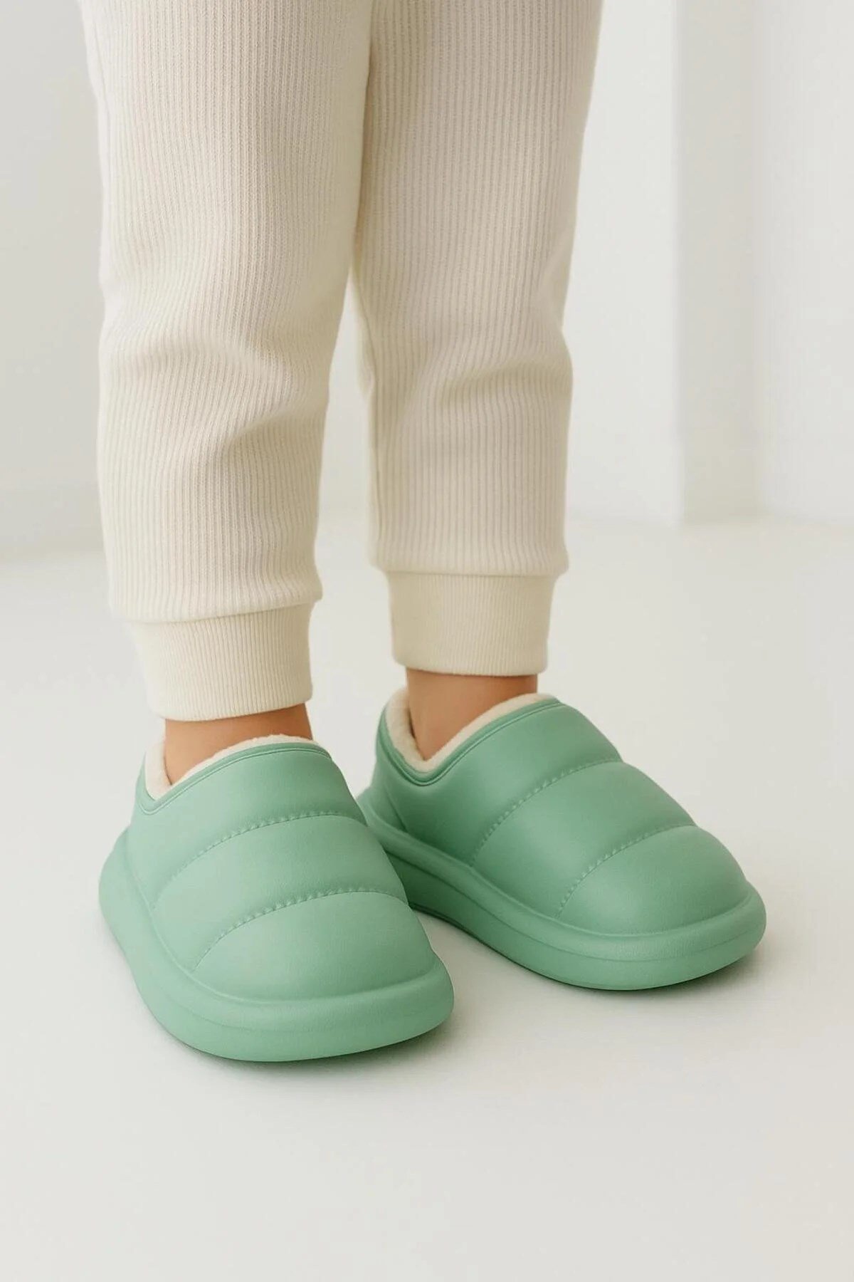 Peluş İçi Yünlü Kışlık Panduf Su Yeşili Çocuk Ev Terliği