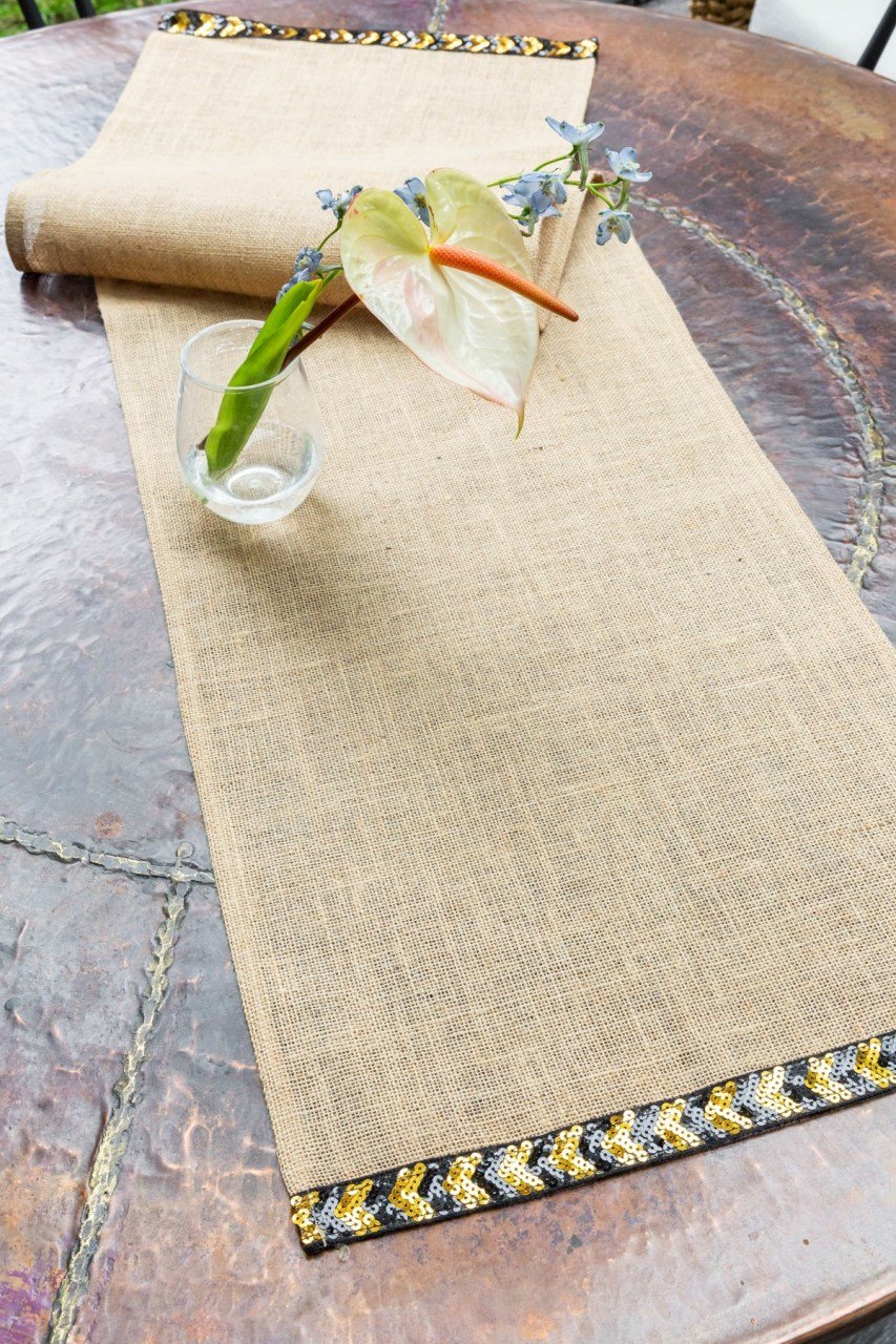 Down Arrow Işıltı Şerit Biyeli Jüt Runner 40 x 150 cm