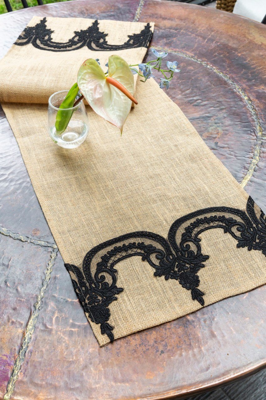 Siyah Dantel İşleme Desenli Jüt Runner 40 x 150 cm