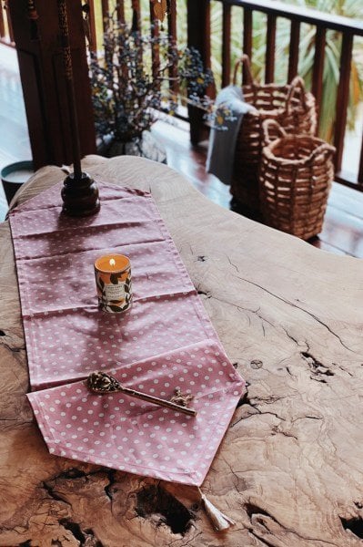 Pembe Puantiyeli Duck Keten Runner
