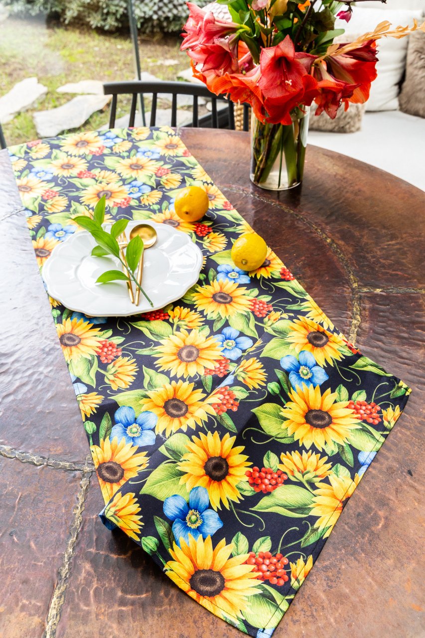 Black Sun Flower Duck Keten Runner  40 x 140